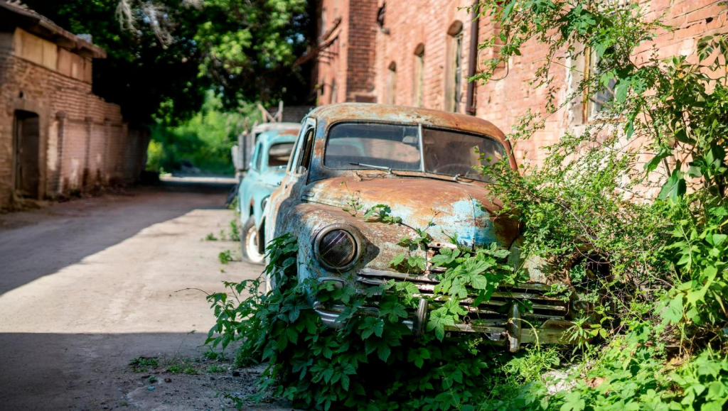 Deal With Abandoned Cars On My Property In Perth